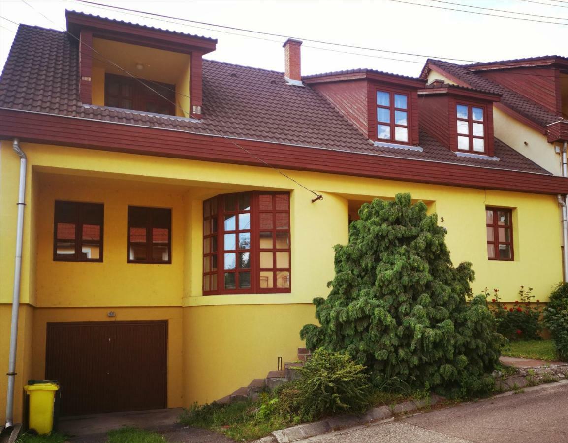 Hella Vendégház Eger Esterno foto